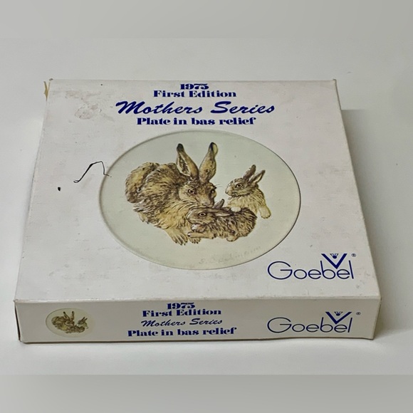 1975 Vtg First Edition Mother Series bas Relief Goebel Rabbit Collector Plate - Picture 6 of 16
